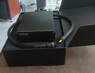 FARAD Super3 LPS 12 volt (DC) en DC kabel van Love cable 75 cm - tweedehands · externe voedingen — outlet/retourdeal
