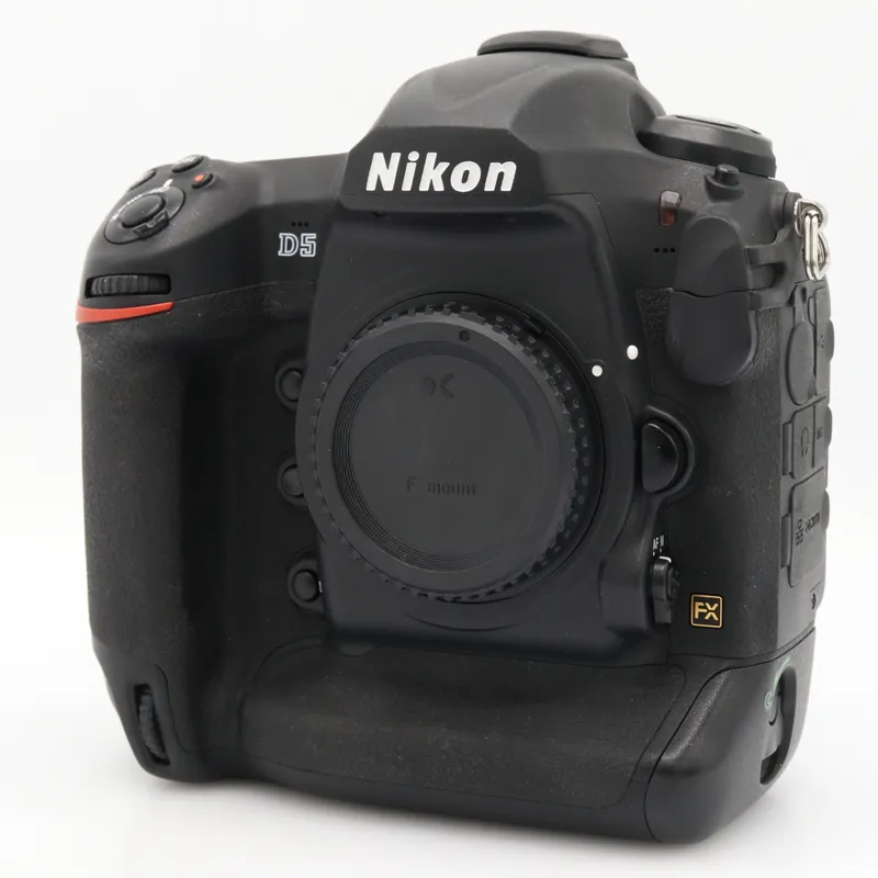 Nikon D5 body CF occasion - tweedehands (occasion) — outlet/retourdeal