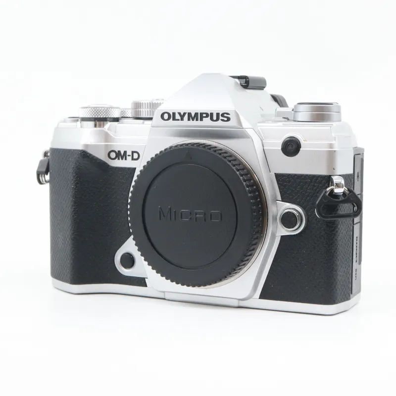 Olympus OM-D E-M5 mark III body zilver occasion - tweedehands (occasion) — outlet/retourdeal